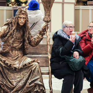 Пенсии в 2025 году: кому и на сколько поднимут