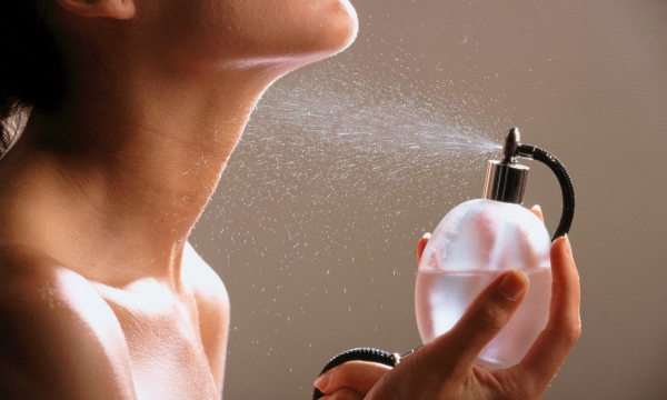 Не смейте наносить духи сразу перед выходом из дома: лишь единицы знают, чем все обернется